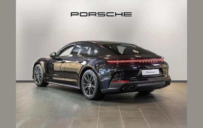 Used Porsche Panamera 353 HP (259 kW) 2025 Black Hatchback