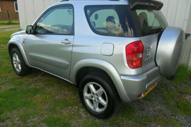 Used Toyota RAV4 147 HP (108 kW) 2003 SUV