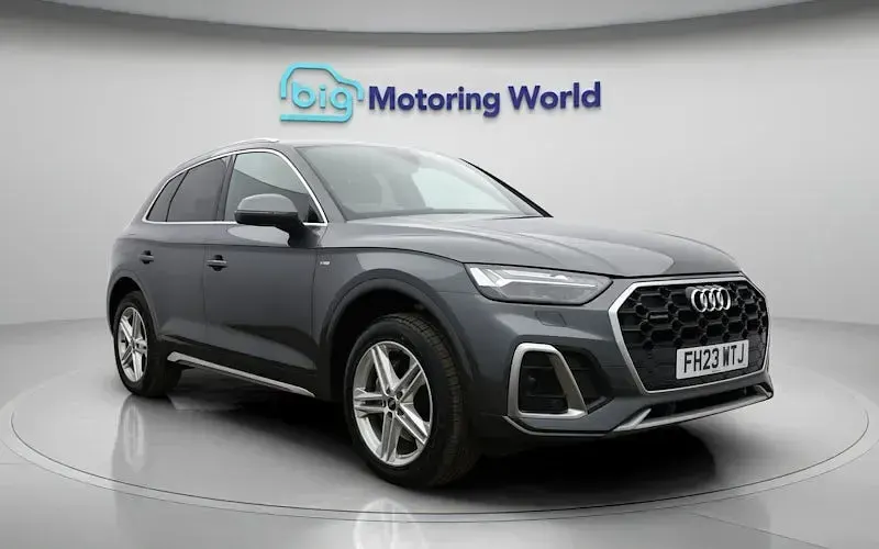 Used Audi Q5 S-Line 204 HP (150 kW) 2023 Grey SUV