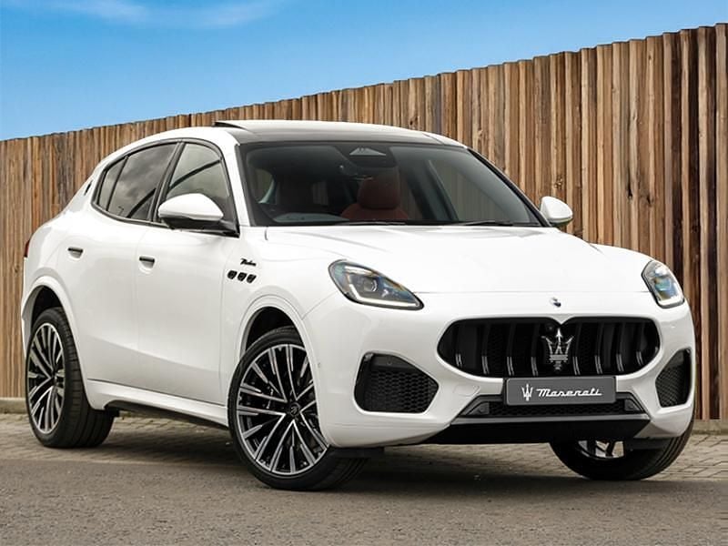 White Used 2025 Maserati Grecale SUV | £68,898 (A bit pricey) - Image 1/4