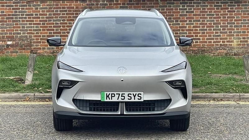 Grey New 2025 MG MG5 EV Trophy Estate | £24,995 (Fair price) - Image 1/4