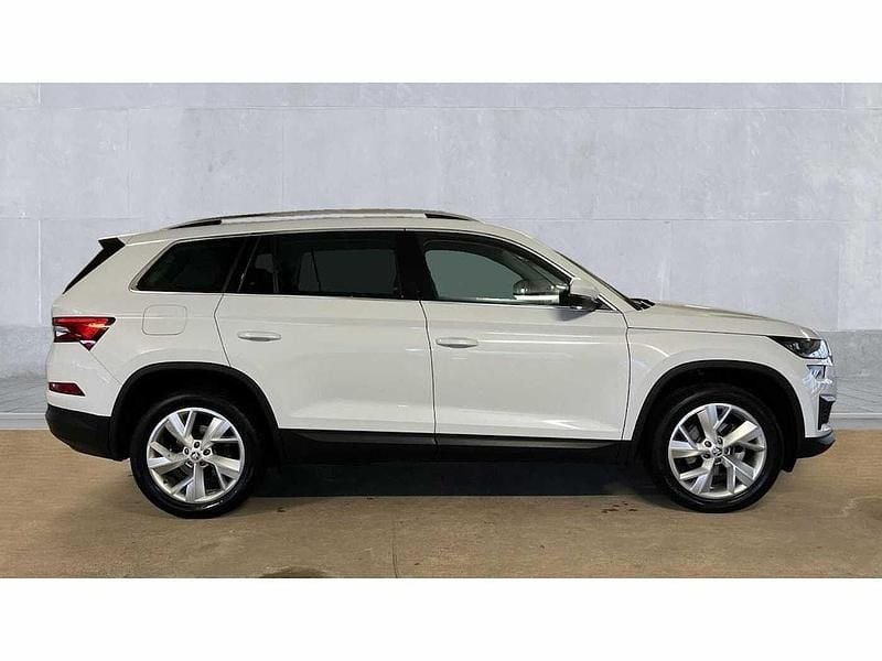 Used Skoda Kodiaq SE L Executive 147 HP (108 kW) 2024 White SUV