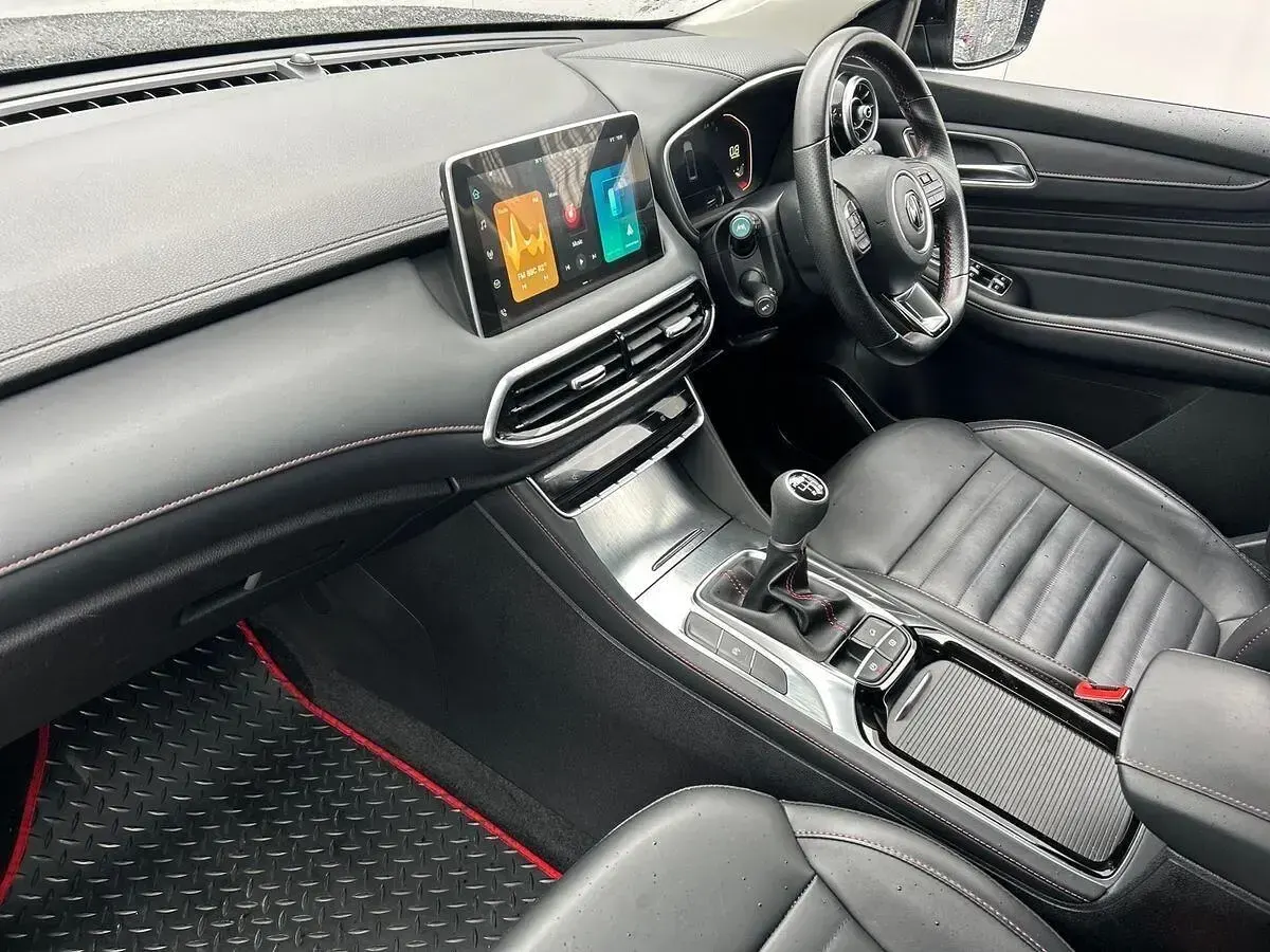 Usado MG HS Trophy 162 CV (119 kW) 2023 Negro SUV