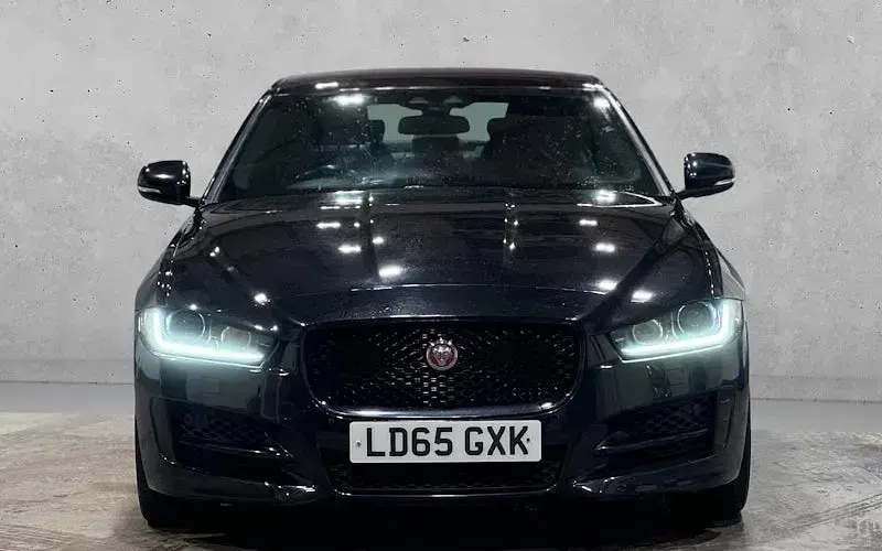 Used Jaguar XE R-Sport 179 HP (131 kW) 2019 Sedan