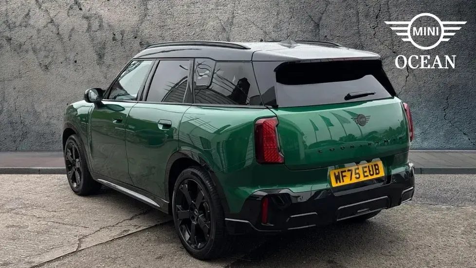 Used Mini Countryman 168 HP (123 kW) 2025 Green SUV