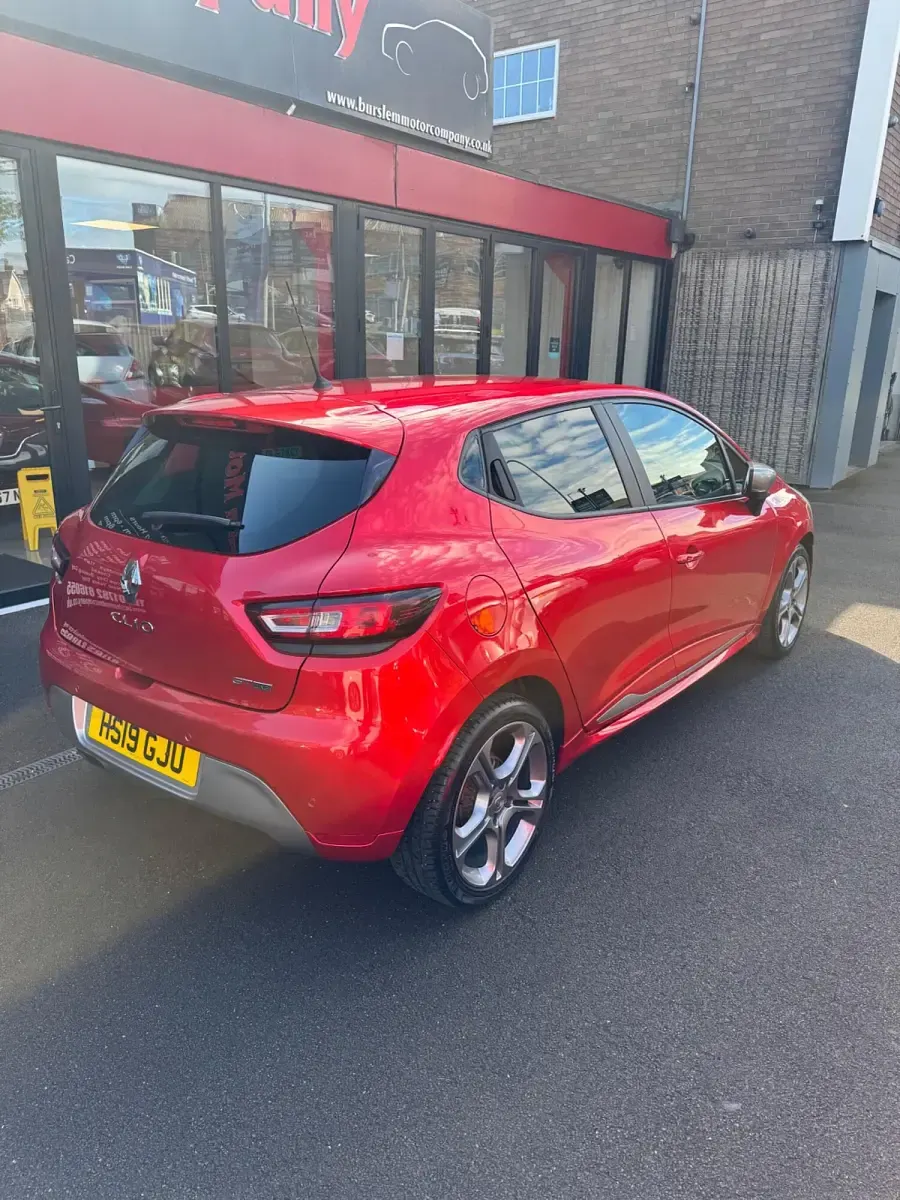 Used Renault Clio IV GT-Line 90 HP (66 kW) 2019 Red Hatchback