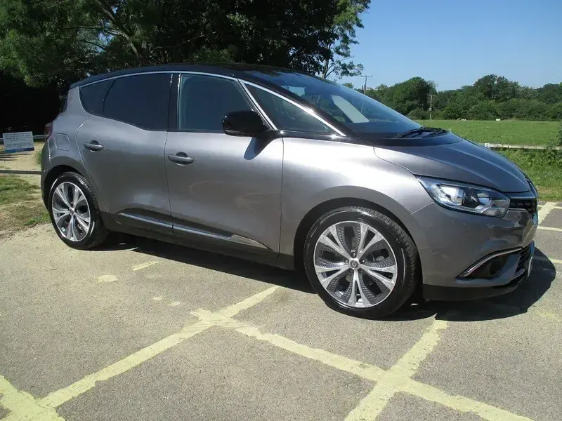 Used Renault Scénic Dynamique 2016 Grey/black MPV