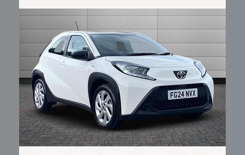 White Used 2024 Toyota Aygo PURE Hatchback | £12,950 (Fair price) - Image 1/3