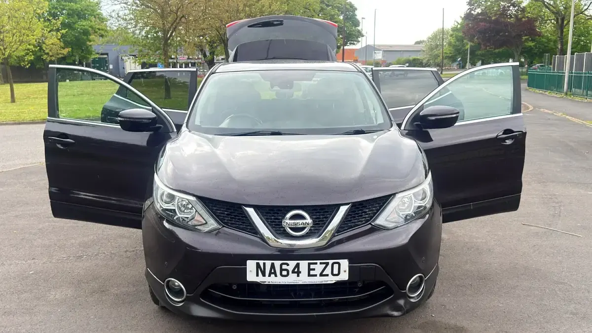 Used Nissan Qashqai Acenta Premium 110 HP (80 kW) 2014 Black SUV