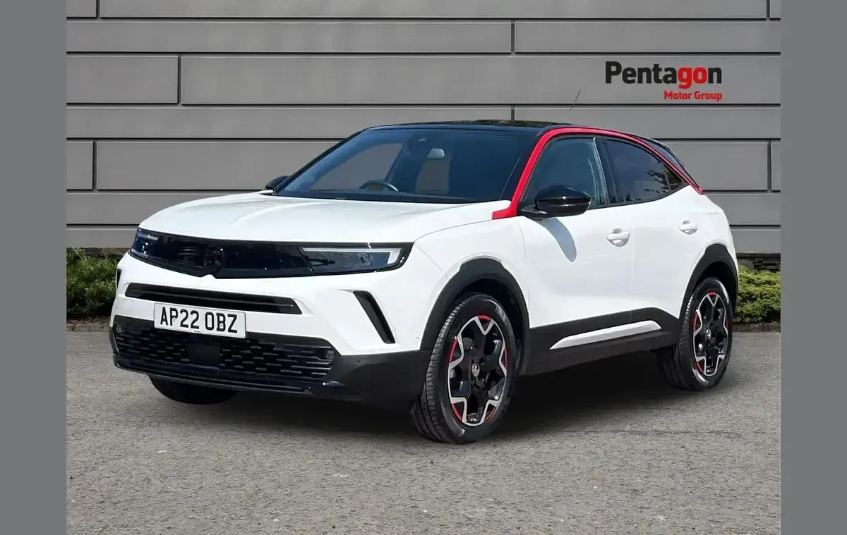 Used Vauxhall Mokka SRi 99 HP (72 kW) 2022 White SUV