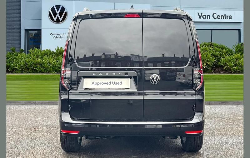 New VW Caddy Pro 120 HP (88 kW) 2026 Black MPV