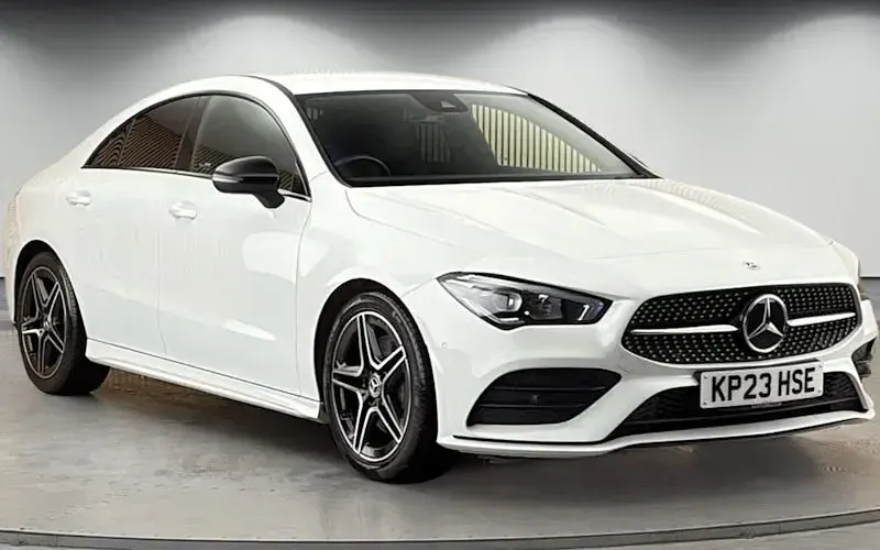 Usado Mercedes CLA200 Executive 163 HP (119 kW) 2022 Coupé