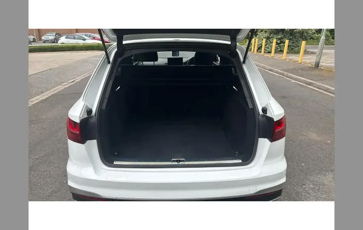 Used Audi A4 S-Line 150 HP (110 kW) 2023 White Estate