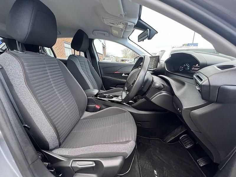 Used Peugeot e-208 Active 100 kW (136 HP) 2020 Silver Hatchback