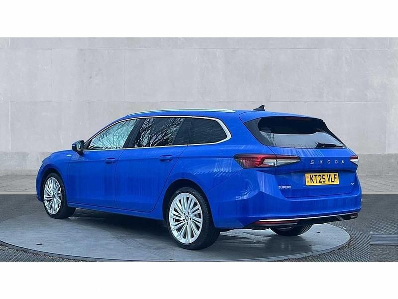 Used Skoda Superb LAURIN & KLEMENT 193 HP (141 kW) 2025 Mat Estate