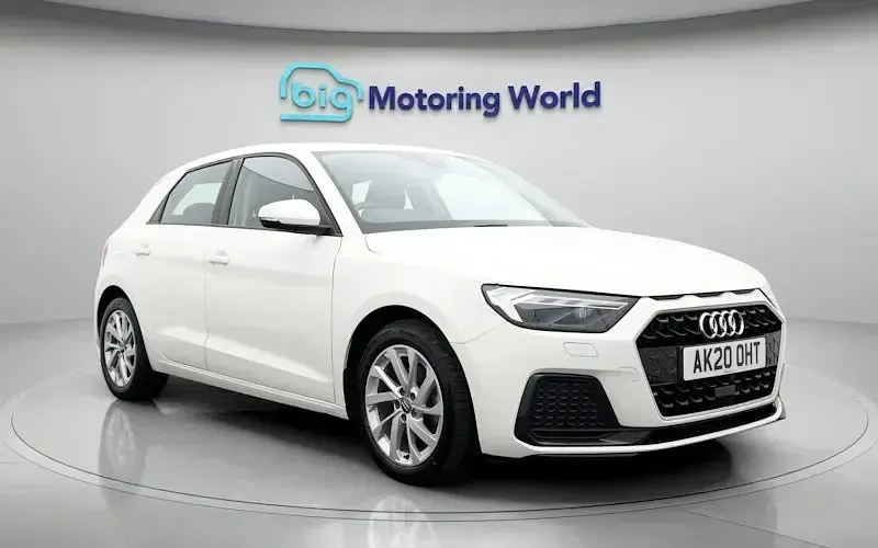 Usado Audi A1 Sportback Sport 116 HP (85 kW) 2026 Citadino