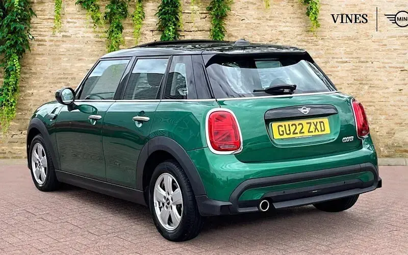 Used Mini Cooper Classic 136 HP (100 kW) 2022 Green Hatchback