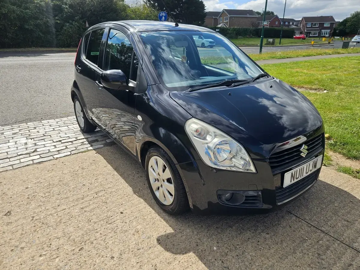Used Suzuki Splash GLS 86 HP (63 kW) 2011 Black Hatchback