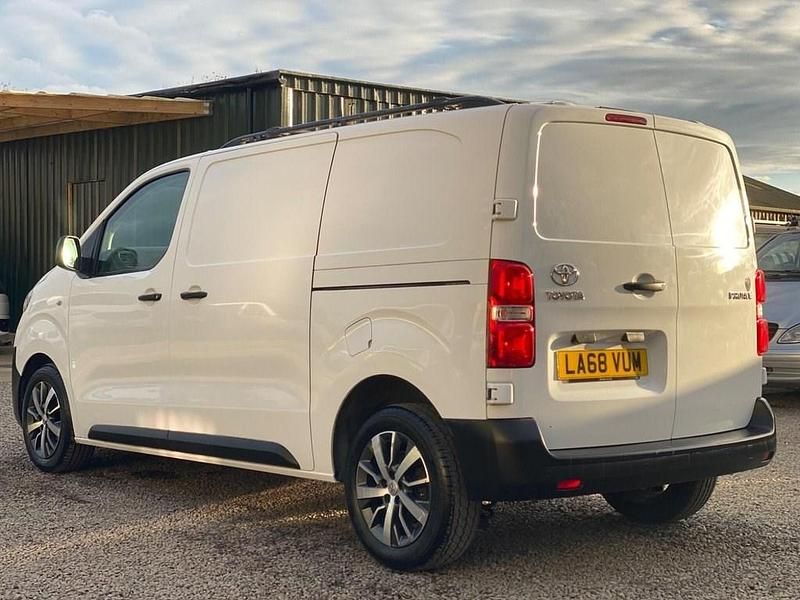 Used Toyota Proace 2019 White MPV