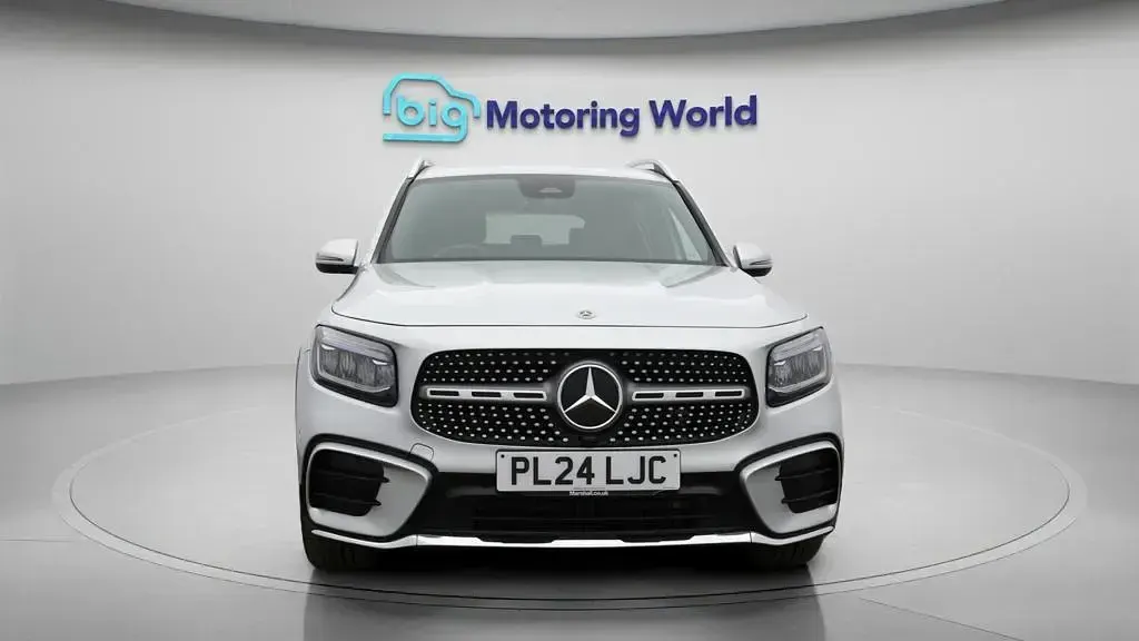 Used Mercedes GLB220 AMG line 190 HP (139 kW) 2024 Silver SUV