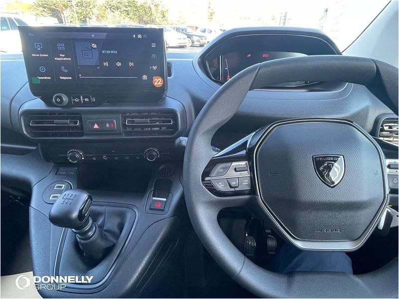 Used Peugeot Partner S 101 HP (74 kW) 2024 White MPV