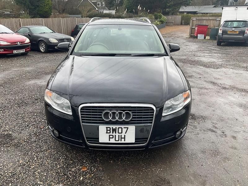 Used Audi A4 128 HP (94 kW) 2018 Black Estate