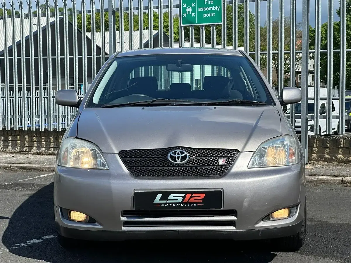 Used Toyota Corolla Sport 2003 Silver Hatchback