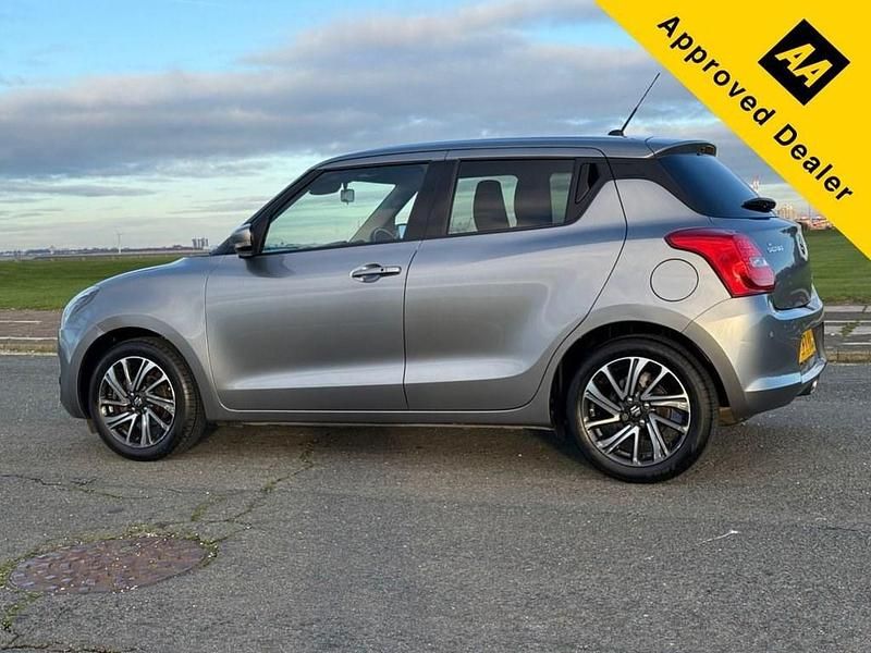 Used Suzuki Swift SZ5 83 HP (61 kW) 2022 Silver Hatchback