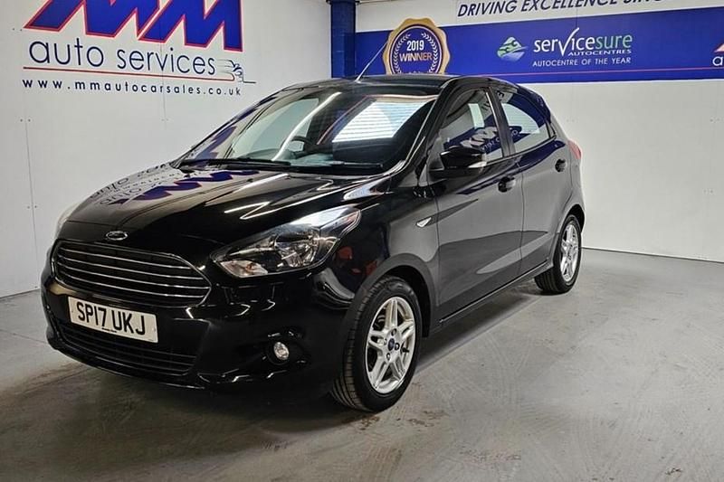 Used Ford Ka Plus Zetec 70 HP (51 kW) 2017 Black Hatchback