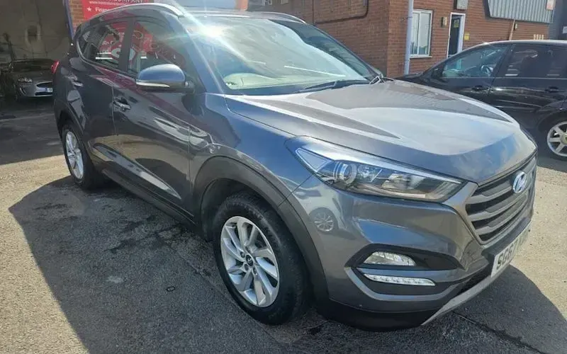 Used Hyundai Tucson SE 177 HP (130 kW) 2017 Grey SUV