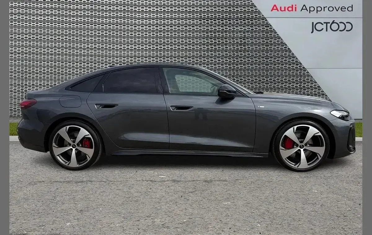 Used Audi A5 Comfort 204 HP (150 kW) 2026 Grey Sedan