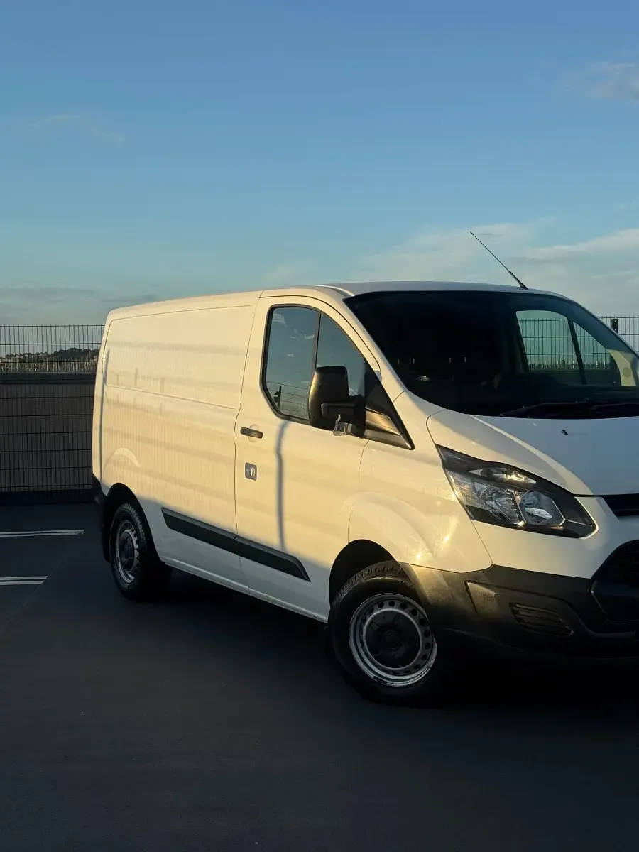Used Ford Transit Custom 100 HP (73 kW) 2015 White Van