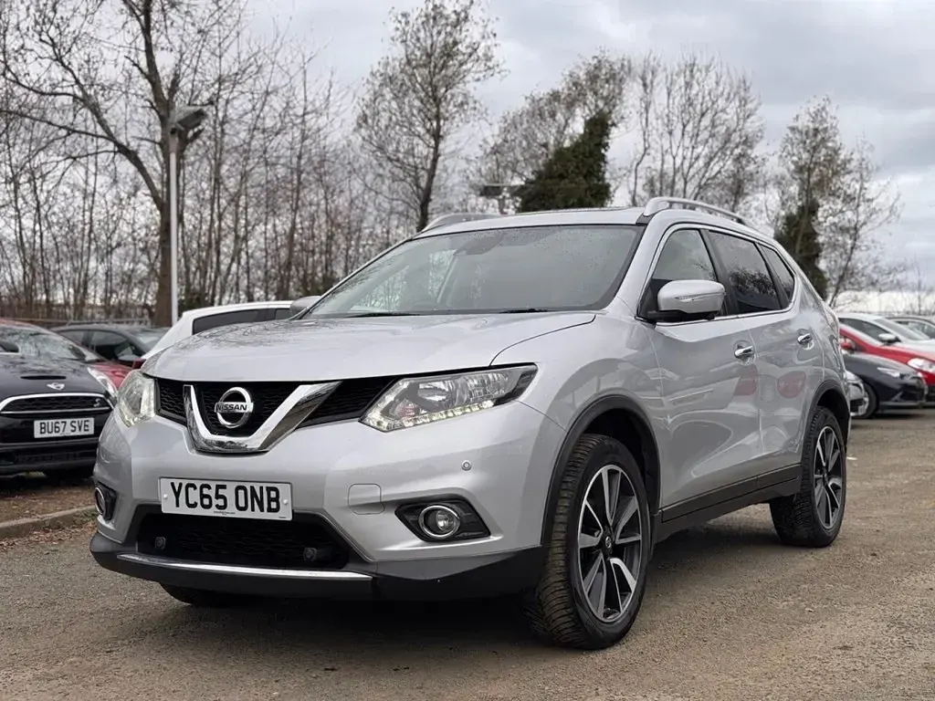 Usado Nissan X-Trail N-TEC 130 CV (95 kW) 2015 Plateado SUV