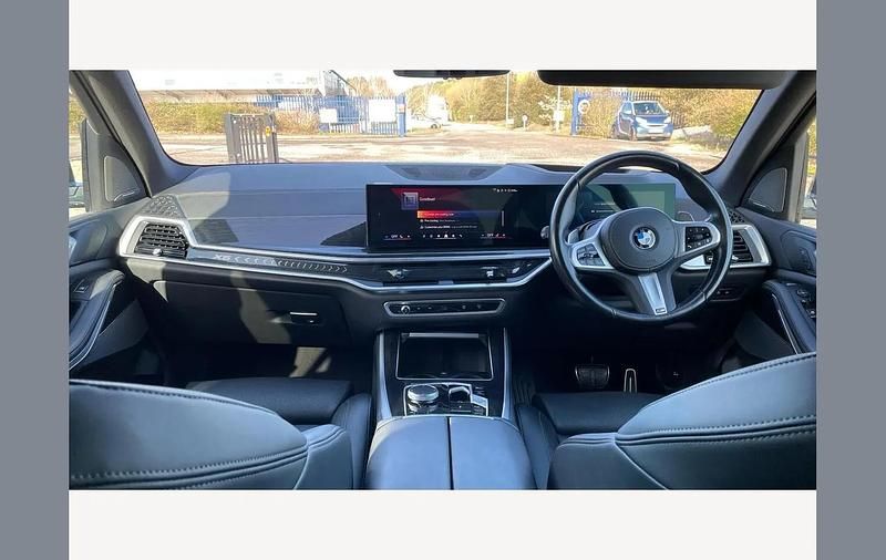 Gebraucht BMW X5 M Sport 298 PS (219 kW) 2023 Schwarz SUV
