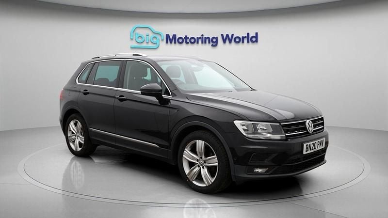 Black Used 2020 VW Tiguan Match SUV | £13,500 (Good price) - Image 1/4