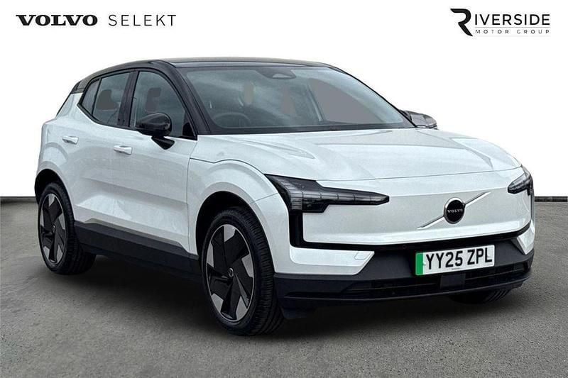 Crystal white Used 2025 Volvo EX30 Plus SUV | £30,950 (Fair price) - Image 1/4