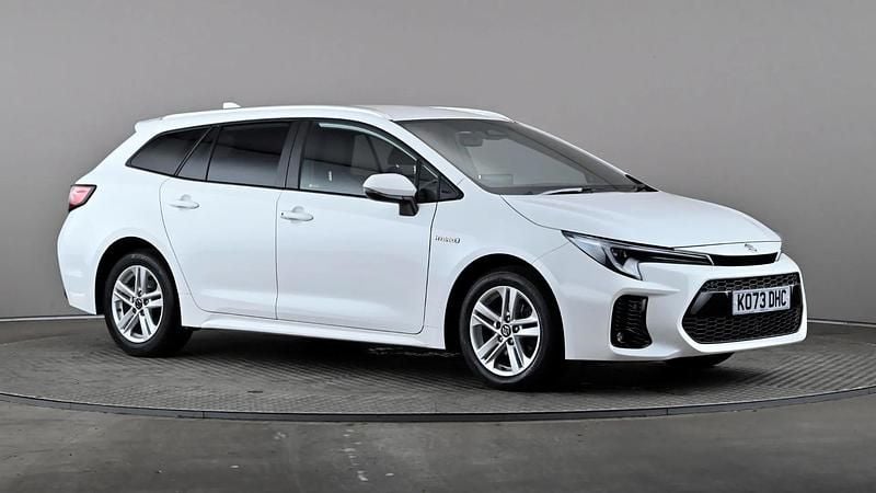 White Used 2023 Suzuki Swace Estate | £17,998 (Fair price) - Image 1/3