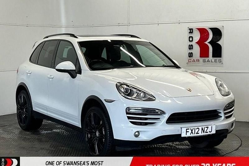 Used Porsche Cayenne 245 HP (180 kW) 2012 White SUV