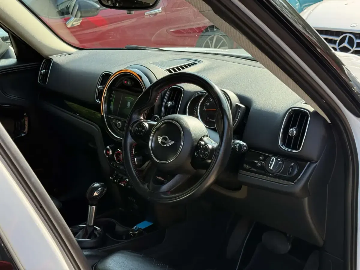 Used Mini Cooper S Countryman Sport 2018 White SUV
