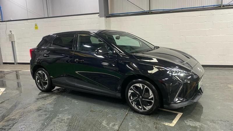 Black Used 2023 MG MG4 EV Trophy Hatchback | £15,977 (Good price) - Image 1/3