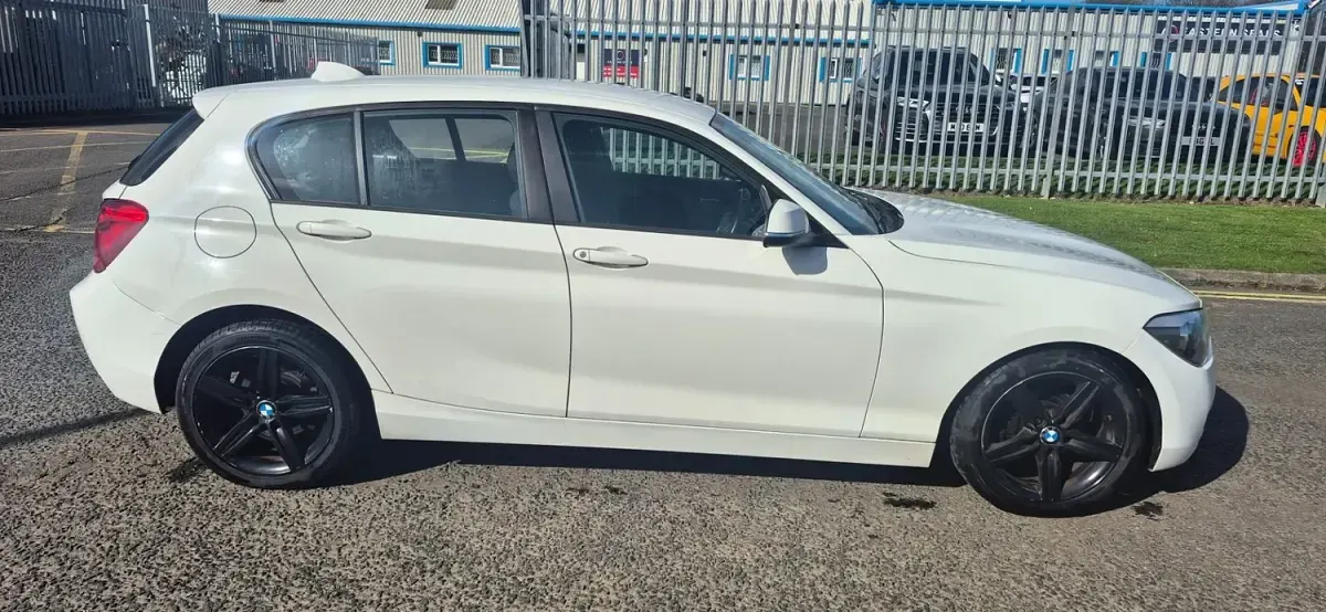Used BMW 116 Sport Line 114 HP (83 kW) 2013 White Hatchback