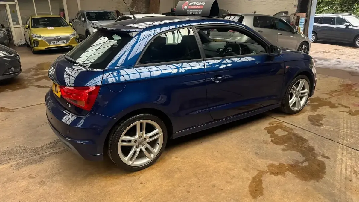 Used Audi A1 S-Line 120 HP (88 kW) 2011 Blue Hatchback