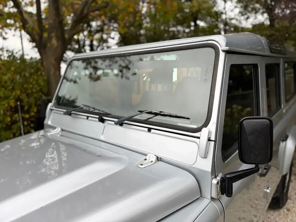 Used Land Rover Defender 122 HP (89 kW) 2009 Silver SUV