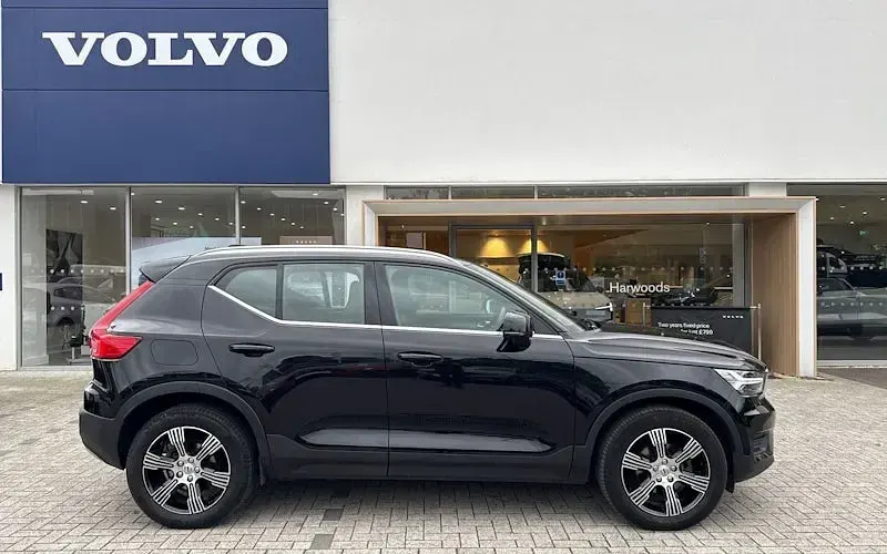Used Volvo XC40 Inscription 163 HP (119 kW) 2021 SUV