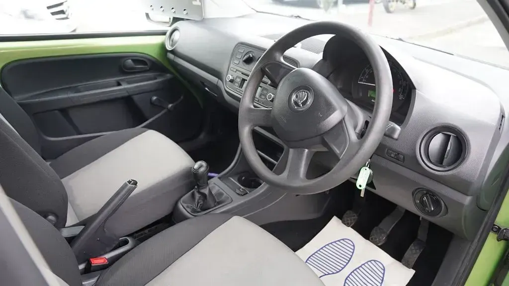 Used Skoda Citigo 60 HP (44 kW) 2013 Green Hatchback