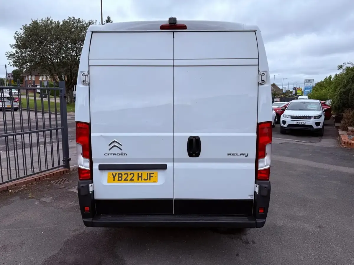 Used Citroën Relay 140 HP (102 kW) 2022 White Van