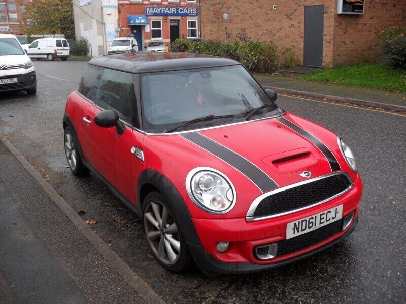 Red Used 2011 Mini Cooper S Hatch Hatchback | £2,295 (Good price) - Image 1/4
