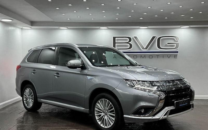 Usado Mitsubishi Outlander P-HEV 224 HP (164 kW) 2020 Carrinha