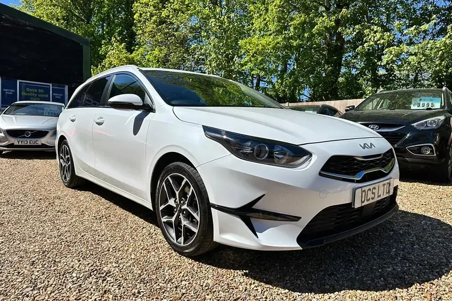 Used Kia Ceed Sportswagon 2021 White Estate