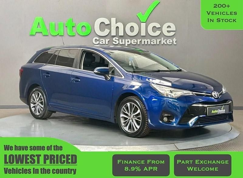 Used Toyota Avensis Business Edition 147 HP (108 kW) 2016 Blue Estate